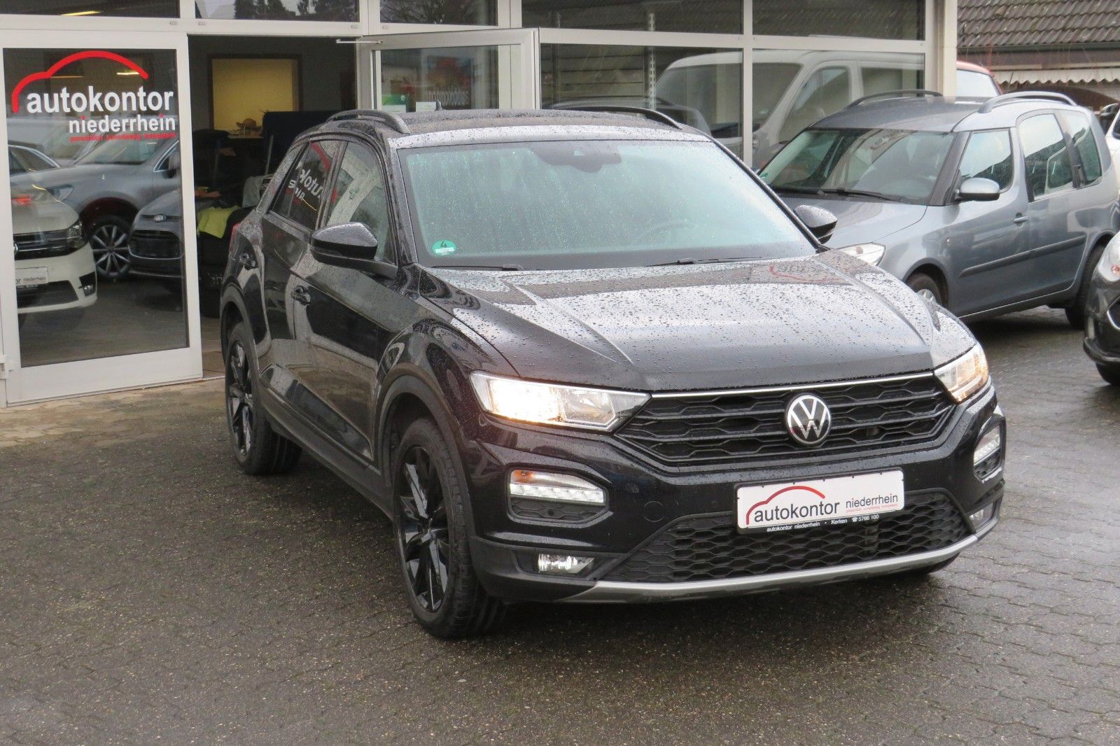 Fahrzeugabbildung Volkswagen T-Roc Sport DSG NAVI 18`SITZH. PDC DIGITAL-COCKP