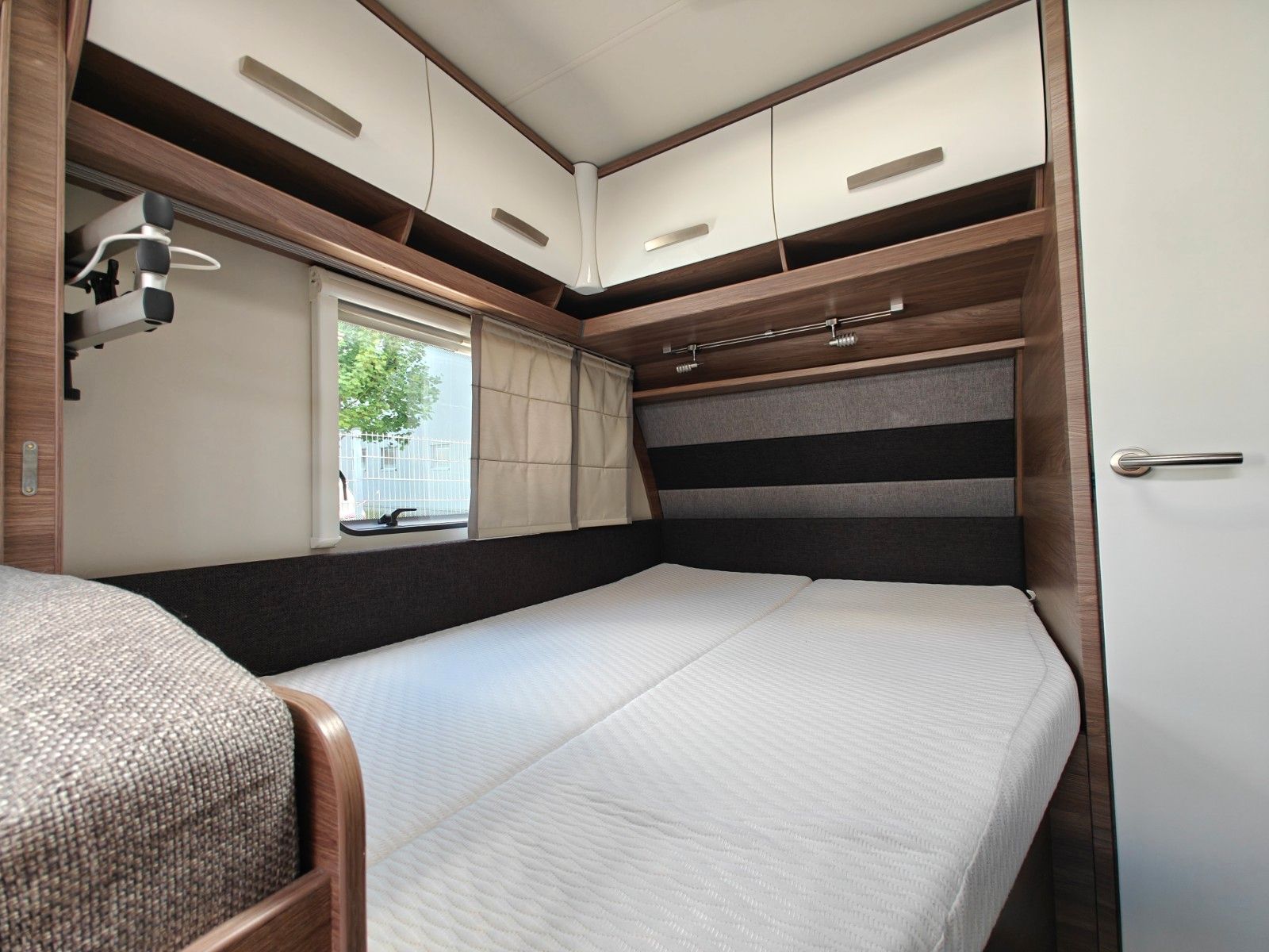 Fahrzeugabbildung Knaus Sport 540 FDK Silver Selection - Mover teilautom