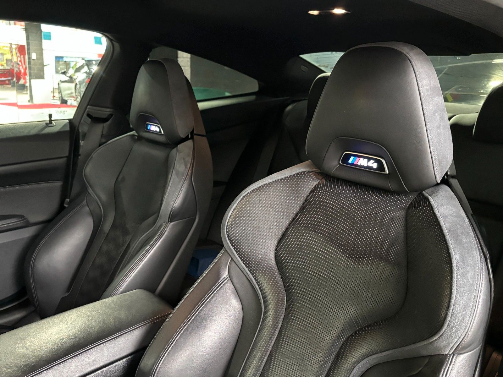 Fahrzeugabbildung BMW M4 Competition *M-Perf.PartsCarbon*HUD*360°KAM