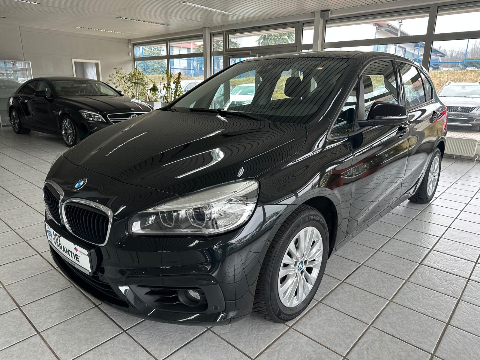 BMW 218iA Active Tourer Advantage *LED*Kamera*Pano*