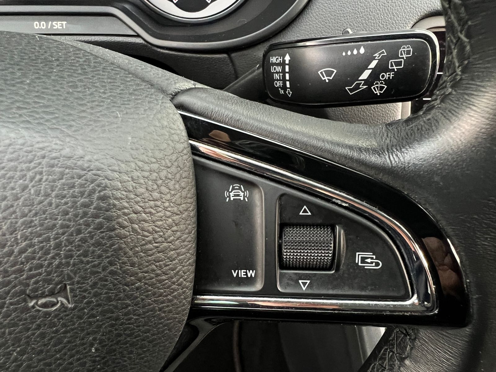 Fahrzeugabbildung SKODA Octavia Combi Style 1.5 TSI DSG ACT *Einparkhilf