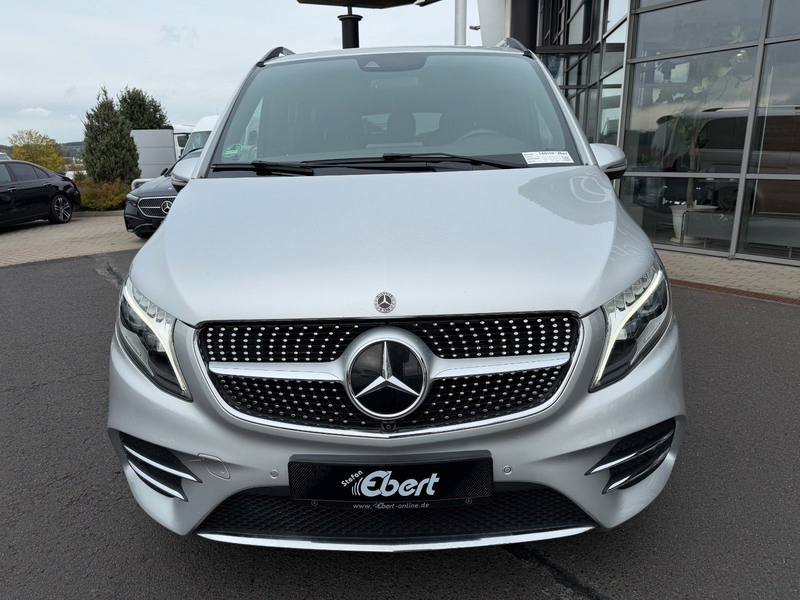 Fahrzeugabbildung Mercedes-Benz V 250 d AVANTGARDE ED AMG DISTRONIC Sitzklima