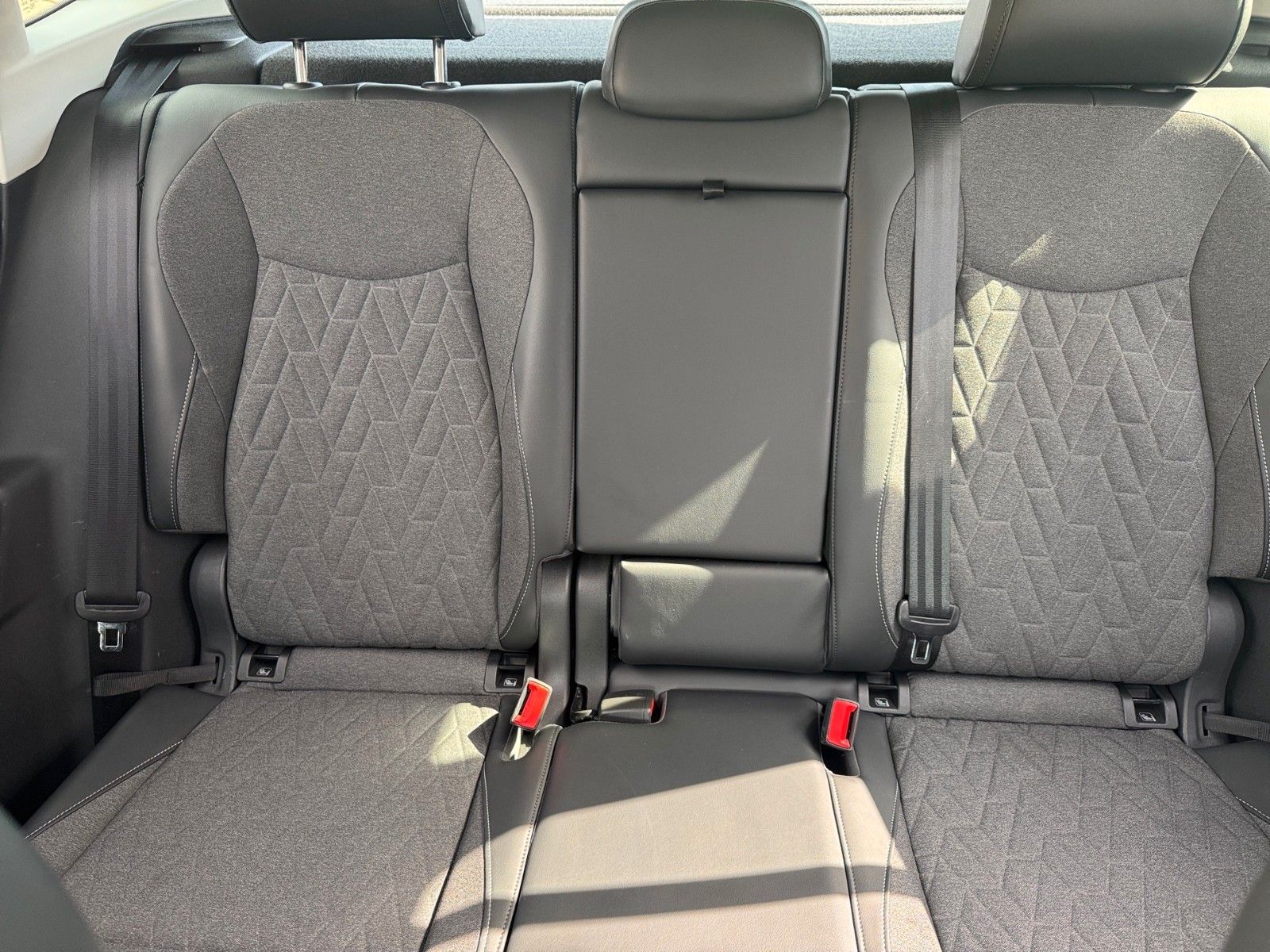 Fahrzeugabbildung Volkswagen Tiguan 1.5 eTSI Life