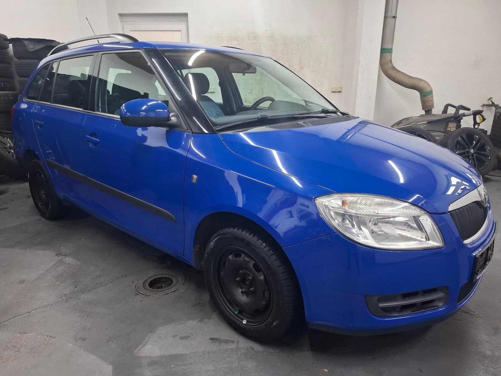 Skoda Fabia Combi Ambiente,Klima,Ahk,SR/WR,1.Hand!