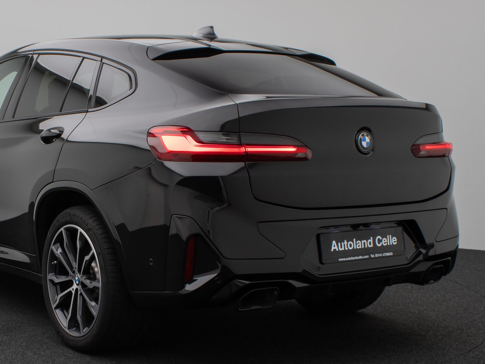 Fahrzeugabbildung BMW X4 M40i Kamera Laser HUD DAB HiFi Komfort 20Zoll