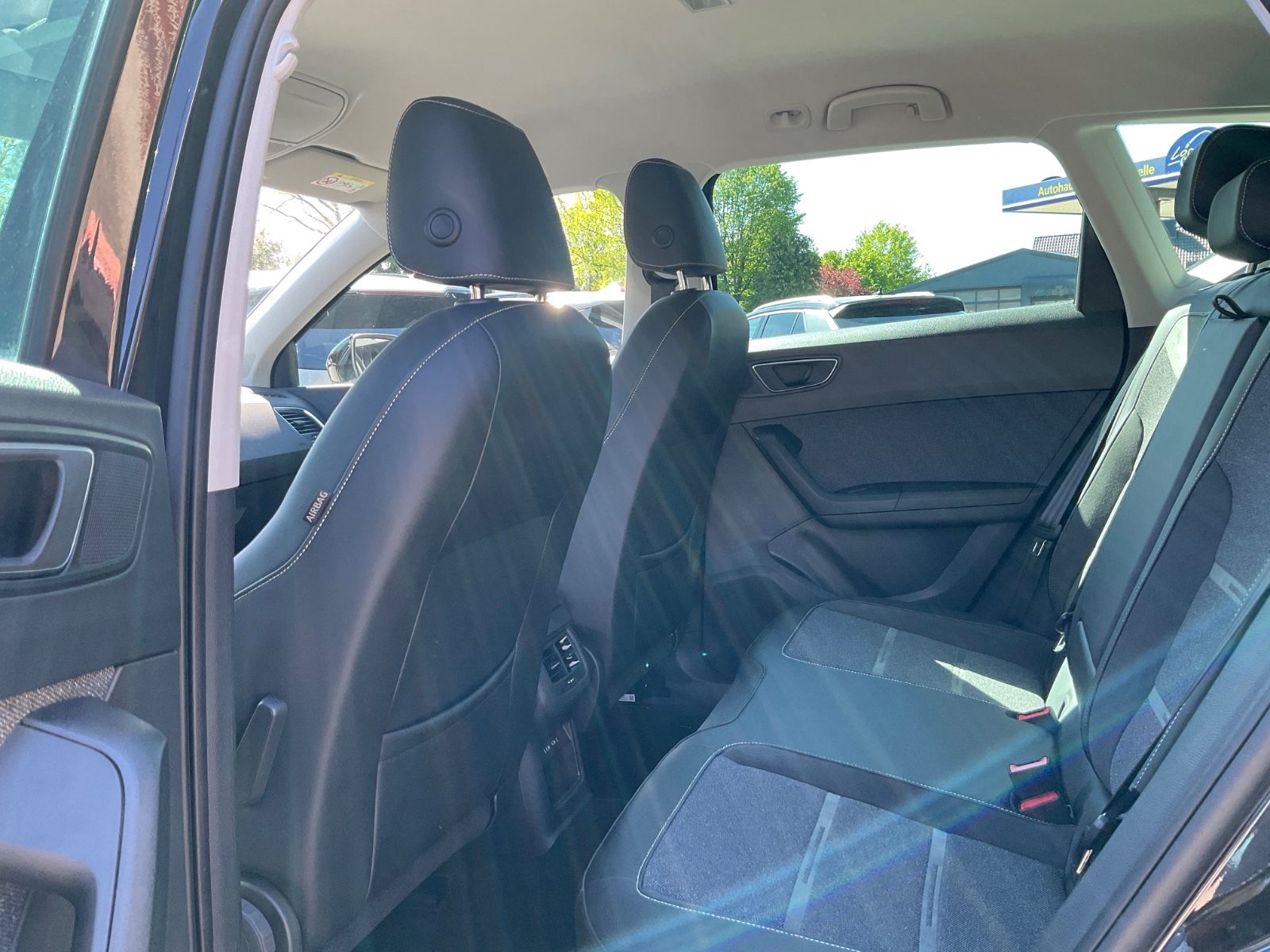 Fahrzeugabbildung SEAT Ateca 1.5 TSI Xperience DSG,LED,Kamera,Navi,GJR