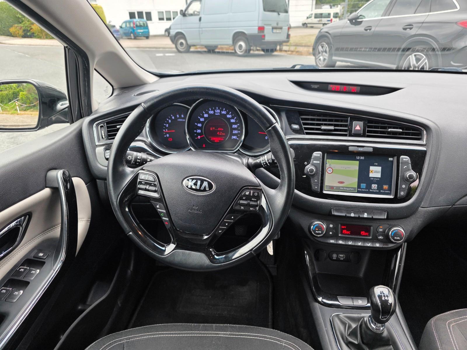 Kia Ceed 1.6 CRDi DynamicLine Euro6
