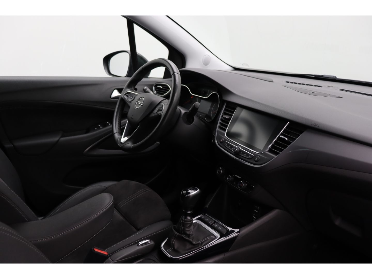 Fahrzeugabbildung Opel Crossland Ultimate 1.2 Totwinkelassistent Alcant