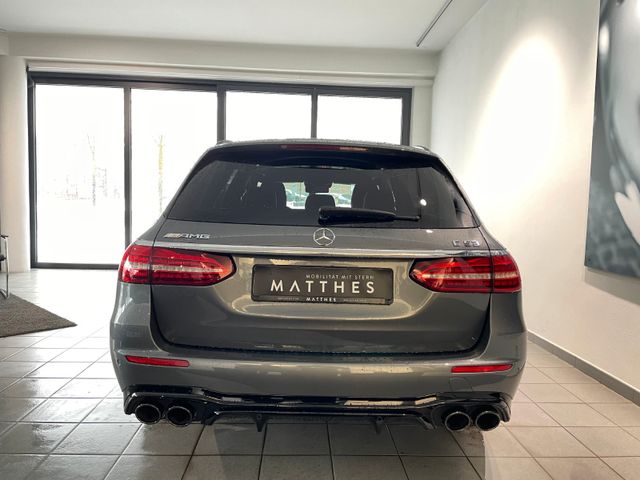 Fahrzeugabbildung Mercedes-Benz E 53 AMG T 4M+ Night/Pano/360°/Head-Up/20"