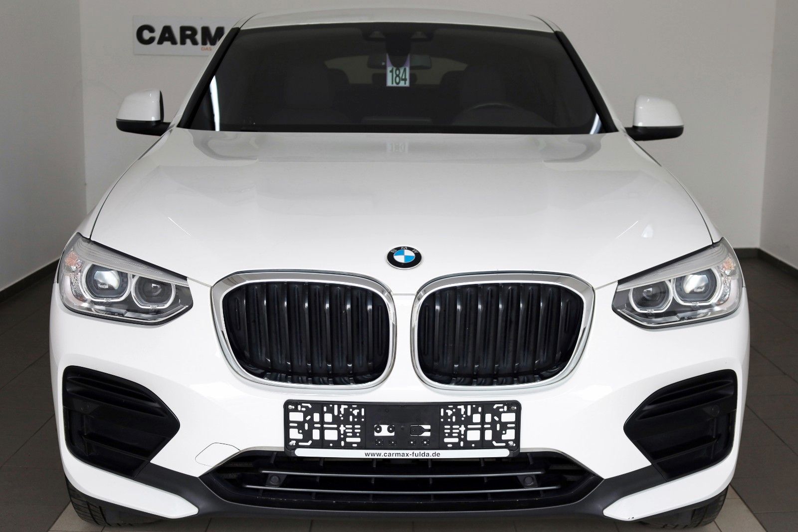 Fahrzeugabbildung BMW X4 xDrive 20 i Advantage,Leder,Navi,Kamera,LED