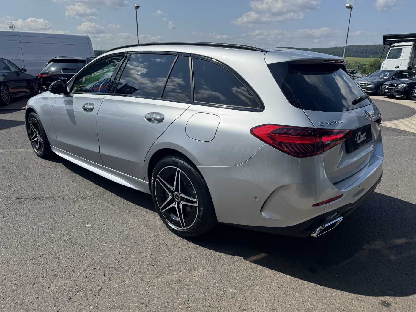 Fahrzeugabbildung Mercedes-Benz C 300de AMG+Pano+Burm+HUD+360+Digital+VOLL