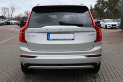 Fahrzeugabbildung Volvo XC90 B5 AWD* R-Design*STHZ*360°LUFT*B&W*22Zoll