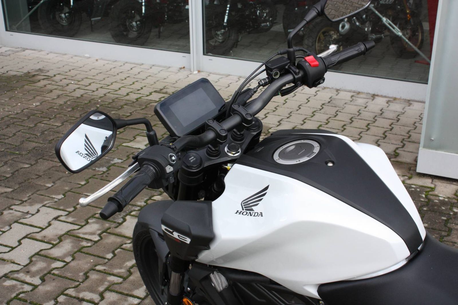 Fahrzeugabbildung Honda CB 125 R