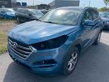 Hyundai Tucson blue Style 2WD - Hyundai TUCSON Unfallwagen