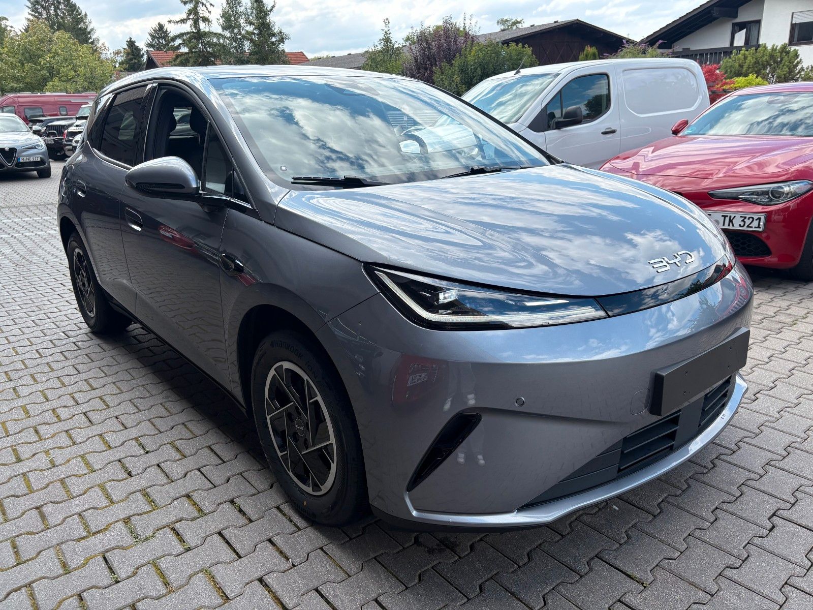 BYD DOLPHIN