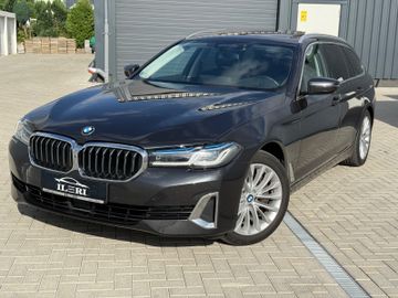 BMW Touring 530 d xDrive Luxury Line*PANO*HEAD-UP*LE