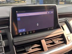 CHEVROLET Suburban 5.3l V8 Premier 4x4*LED*Panodach