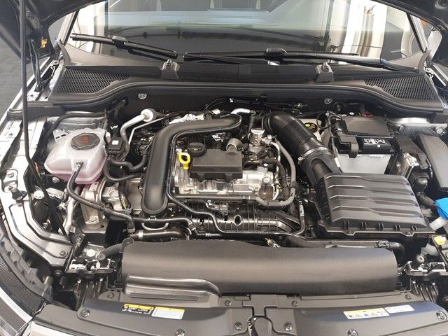 Fahrzeugabbildung Skoda Kamiq Selection 1.0TSI DSG SitzHz LenkHz LED