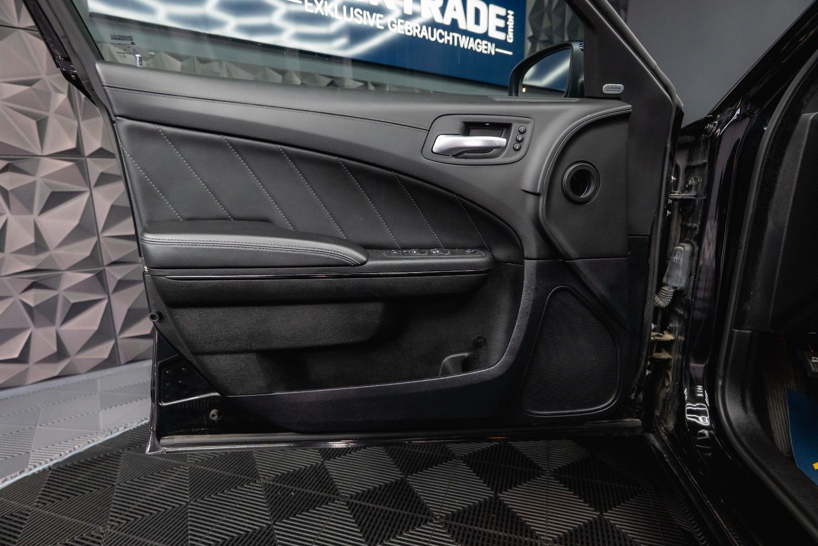 Fahrzeugabbildung Dodge Charger 3.6 4x4 GT Performance FULL Options 19%