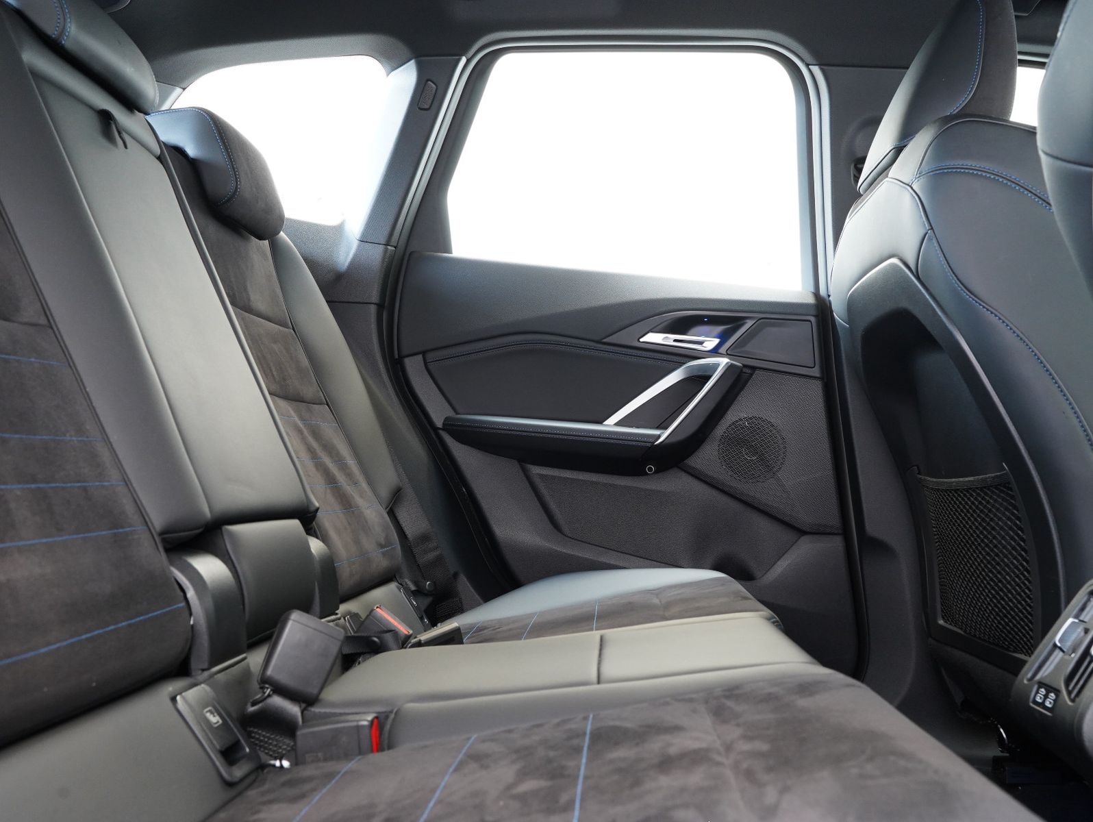Fahrzeugabbildung BMW X1 18 d sDrive M Sport SHADOW