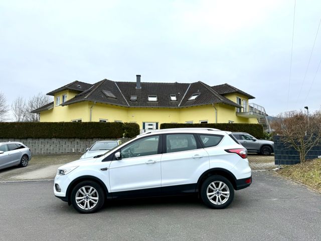 Ford Kuga 1.5 TDCi  Aut. Titanium Navi-Klima-LED