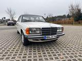 Mercedes-Benz 200 W123 H-Kennzeichen TOP Zustand  - Mercedes-Benz 200: W123
