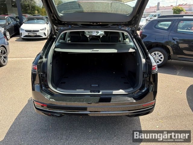Fahrzeugabbildung Volkswagen Passat Variant Elegance 1.5 eTSI DSG ACC/Kamera/ - mit KI generiert/bearbeitet