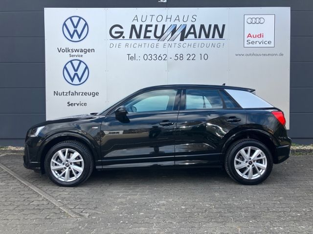Q2 40 TFSI quattro S line LED NAVI LEDER