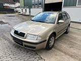 Skoda Octavia Combi Tour, TÜV Neu, Scheckheft - Skoda Octavia aus 2005: Kombi