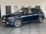 Mercedes-Benz GLC 220d 4Matic Exclusive 1.Hand*Distro+*Pano*AH - blaue Mercedes-Benz GLC-Klasse