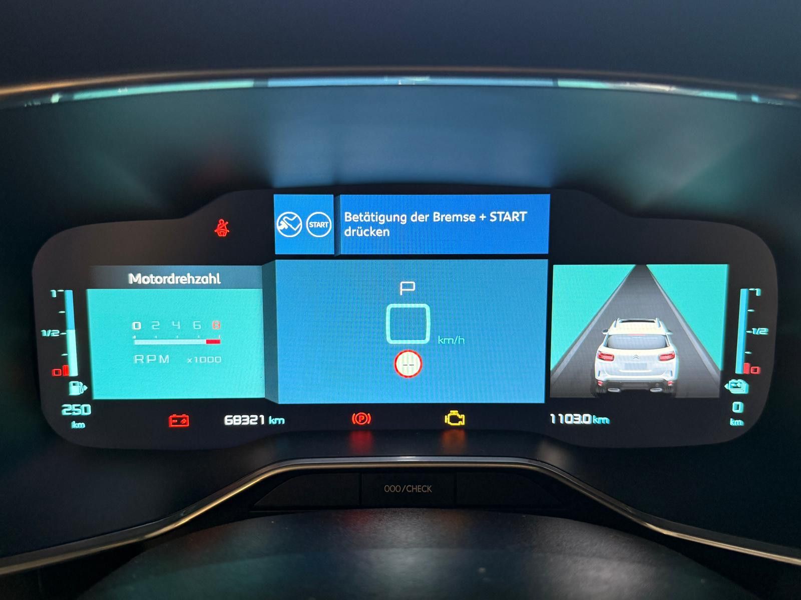 Fahrzeugabbildung Citroën C5 Aircross Hybrid/PANORAMA/LEDER/NAVI/KAMERA
