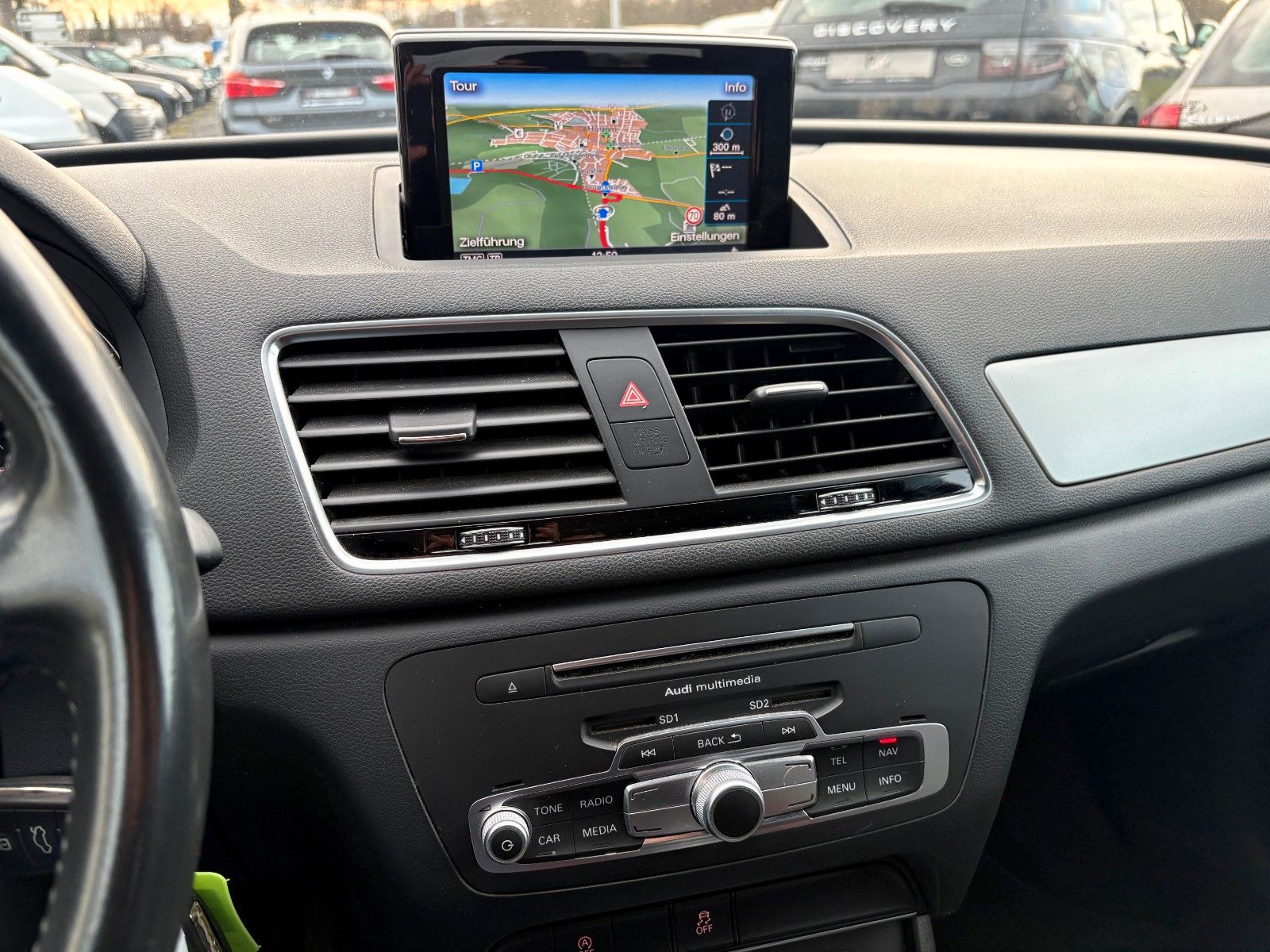 Fahrzeugabbildung Audi Q3 2.0 TDI basis Navi Xenon Tempomat SPORTFWK