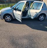 Renault clio 1.2 Benzin - Renault Clio aus 2004: 1.2