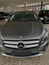 Mercedes-Benz MERCEDES-BENZ GLA 180 - Mercedes-Benz GLA 180 in Düsseldorf