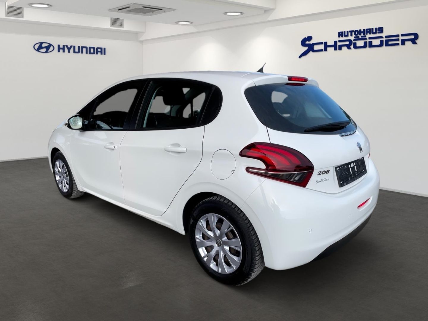 Fahrzeugabbildung Peugeot 208 1.2 Active Allwetterreifen Sitzheizung Parks