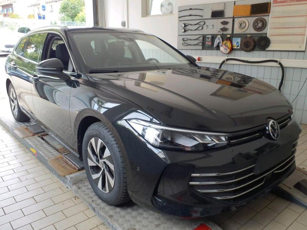 Volkswagen Passat Var. 2.0 TDI Business DSG AHK RFK ACC NAV foto 5