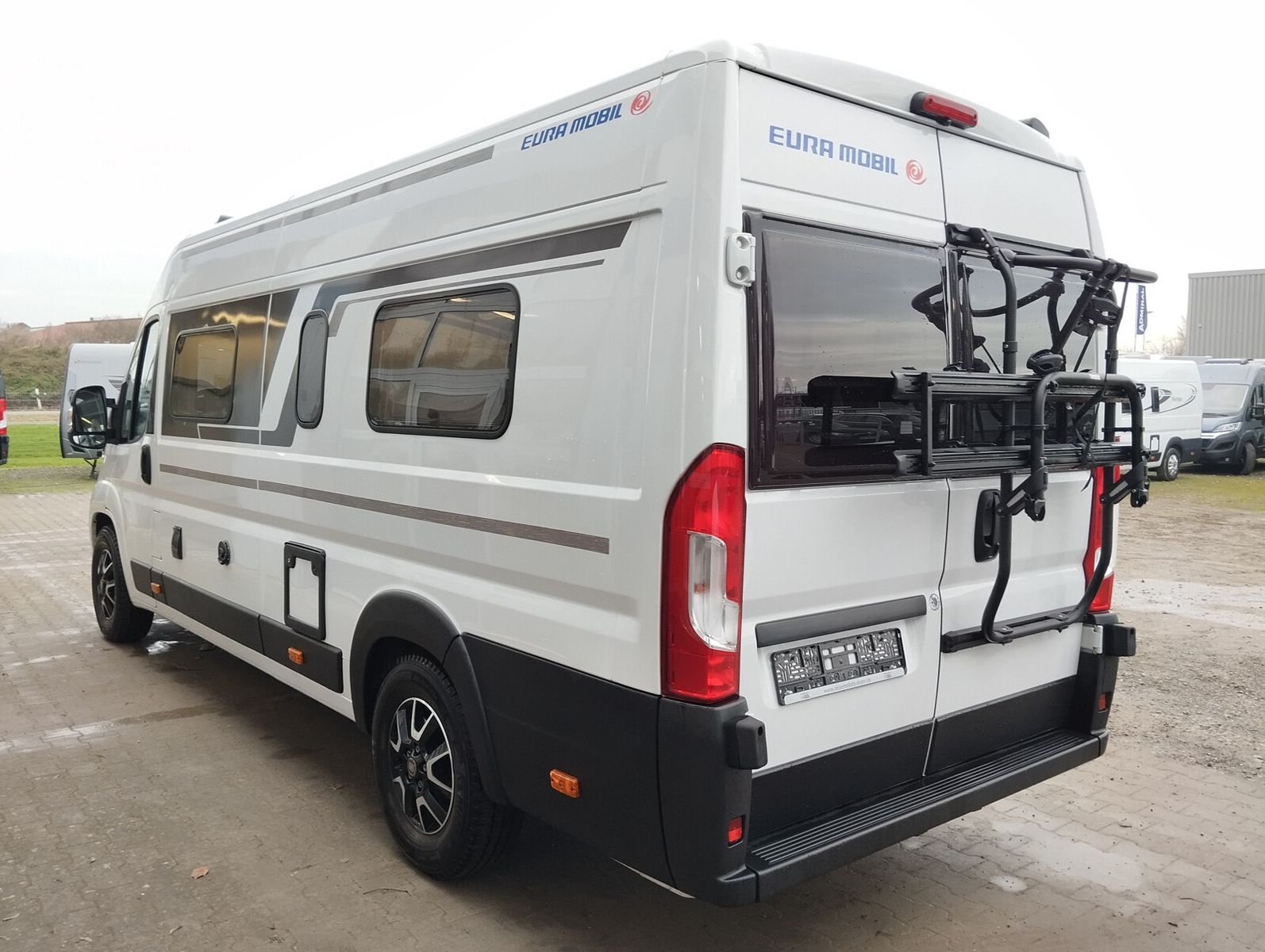 Fahrzeugabbildung Eura Mobil Van V 635 EB Mondial Plus/Mark./Fahrradträger