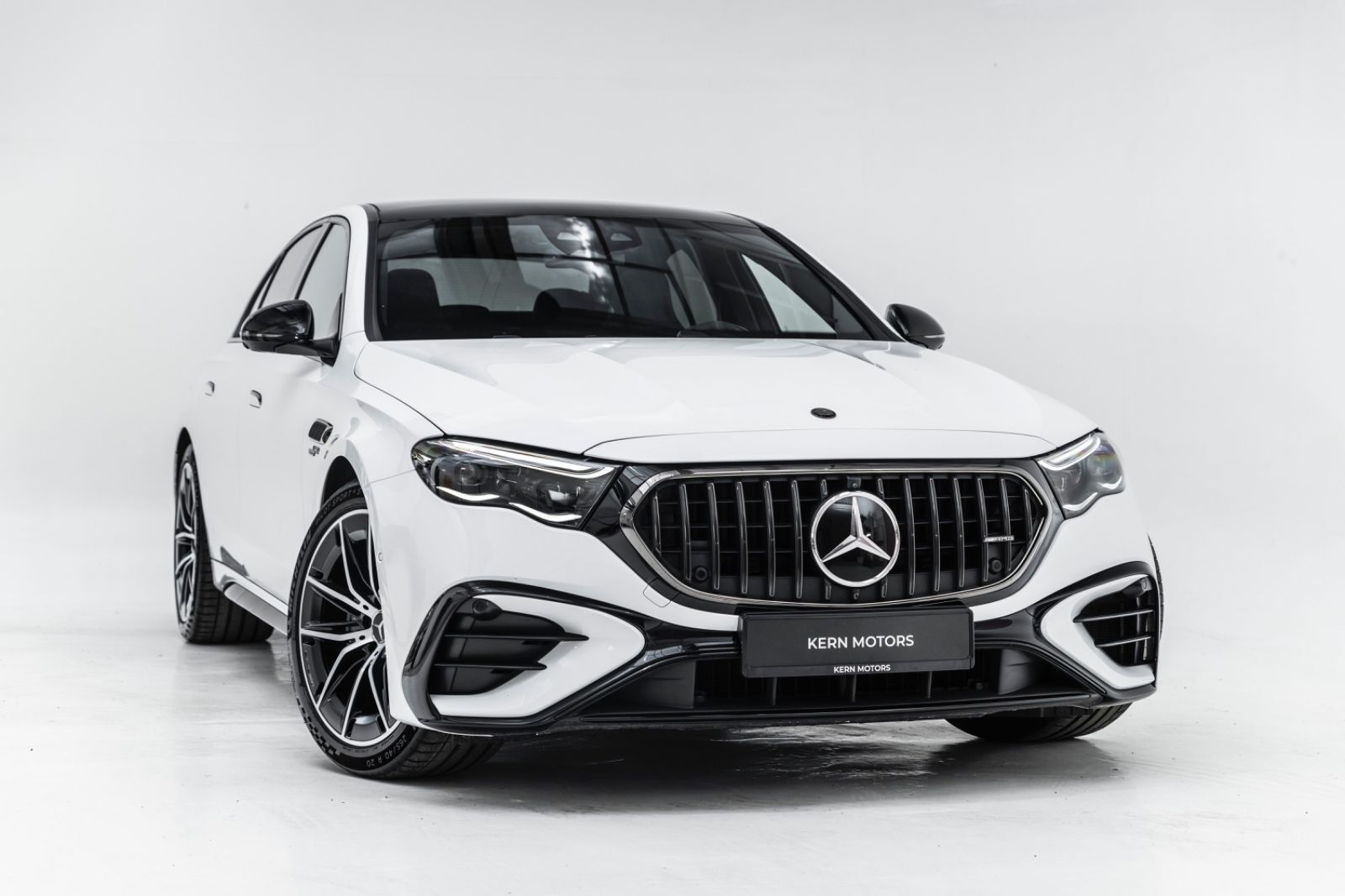 MERCEDES-BENZ E Premium+ *AMG Performance High-End*Superscreen