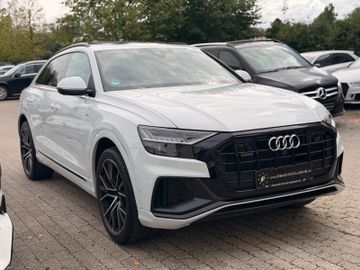 Audi Q8 - 1
