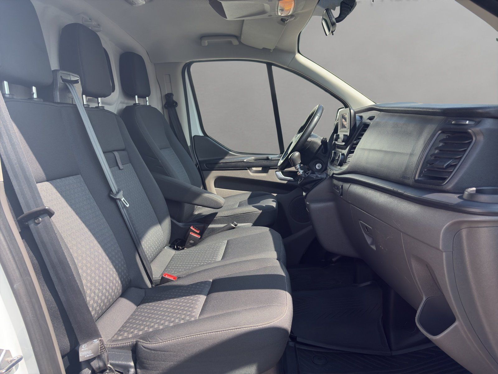 Fahrzeugabbildung Ford Transit Custom 2.0 TDCi 300 L2 KAMERA/GRA/ST-HZG