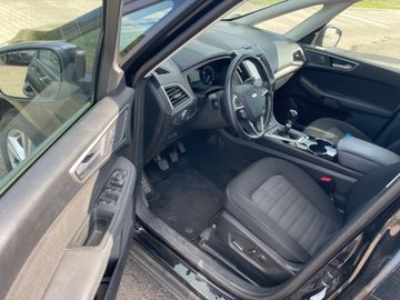 Ford Galaxy - 12