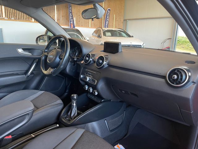 Audi A1 design *Klima*Navi*Xenon*SZHZ*