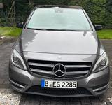 Mercedes-Benz B 220 PANO COMAND LEDER - Mercedes-Benz B 220 von privat