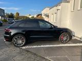 Porsche Macan Turbo mit Performance Paket Turbo mit ... - Porsche Macan Turbo-mit-Performance-Paket