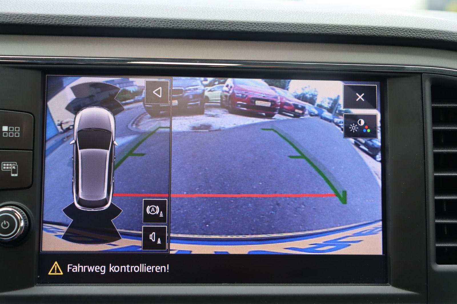 Fahrzeugabbildung SEAT Leon ST Stylance * Navi * Sitzhzg. * RFK