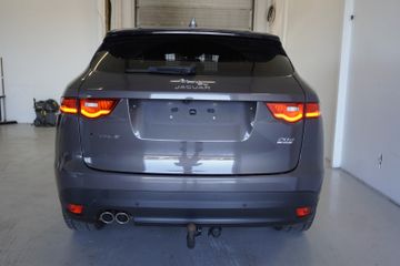 Jaguar F-Pace - 8
