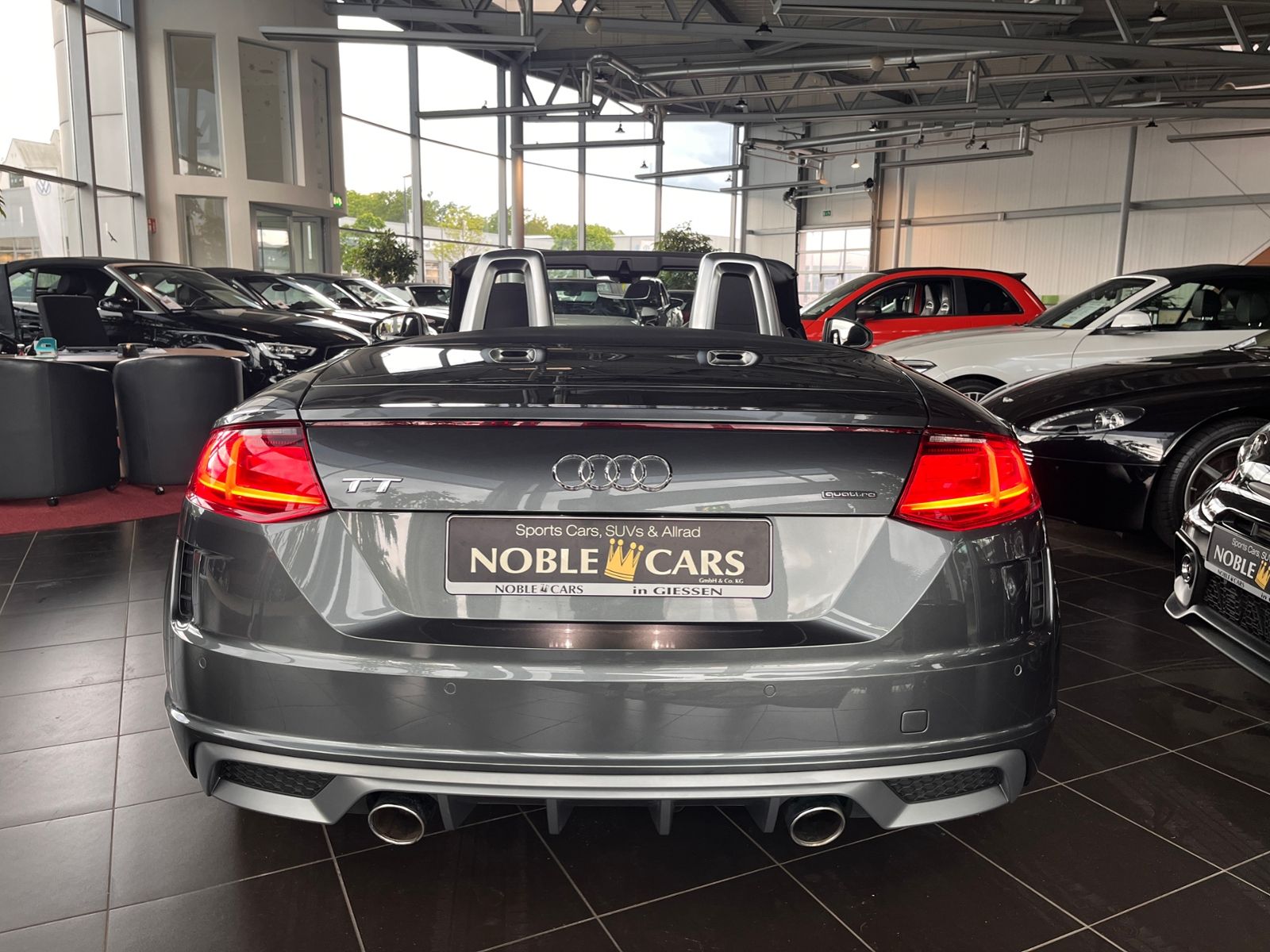 Fahrzeugabbildung Audi TT Roadster  45 TFSI quattro S line S tronic LED