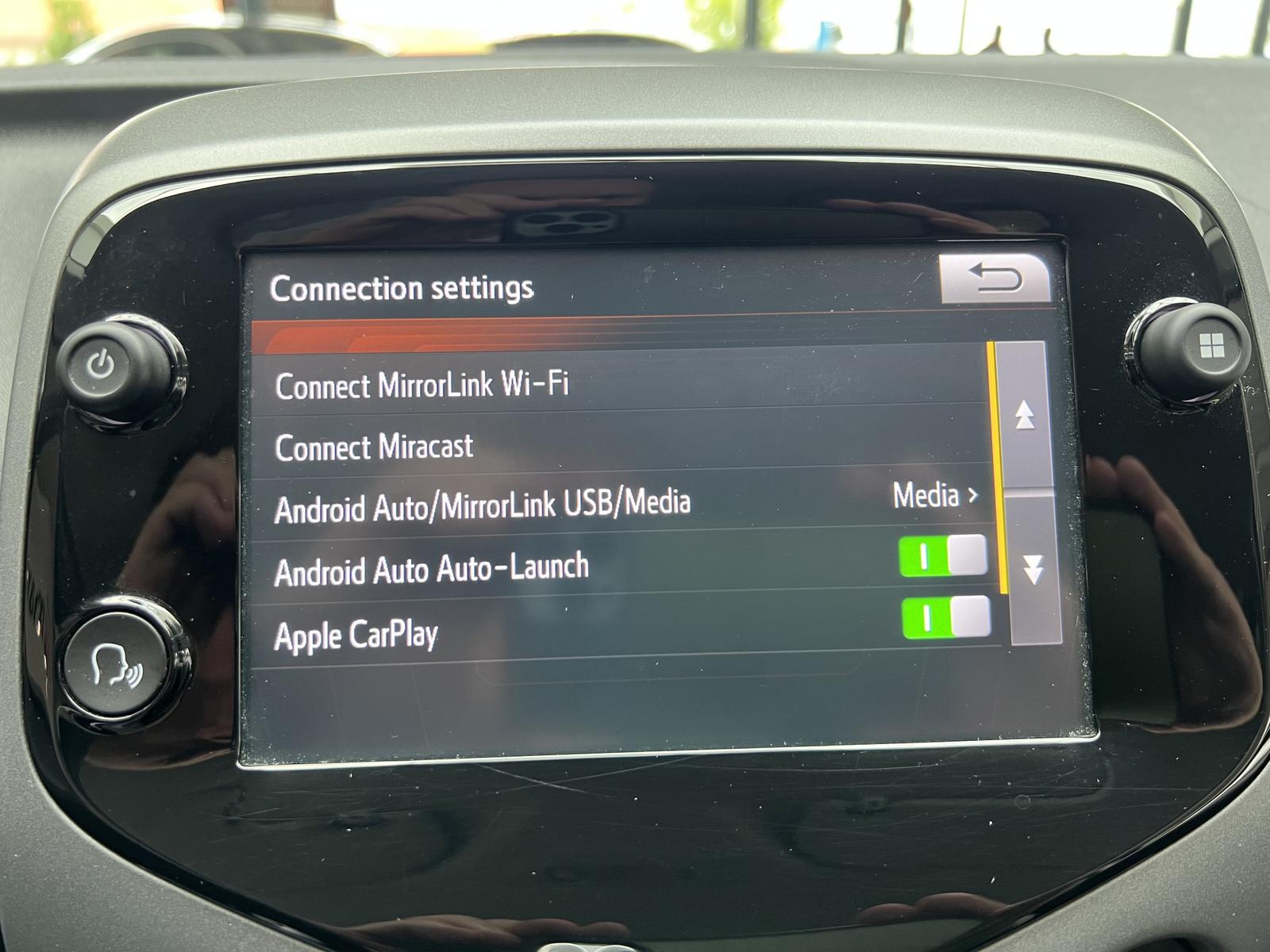 Toyota Aygo x-play connect CarPlay Klima Tempomat Touch
