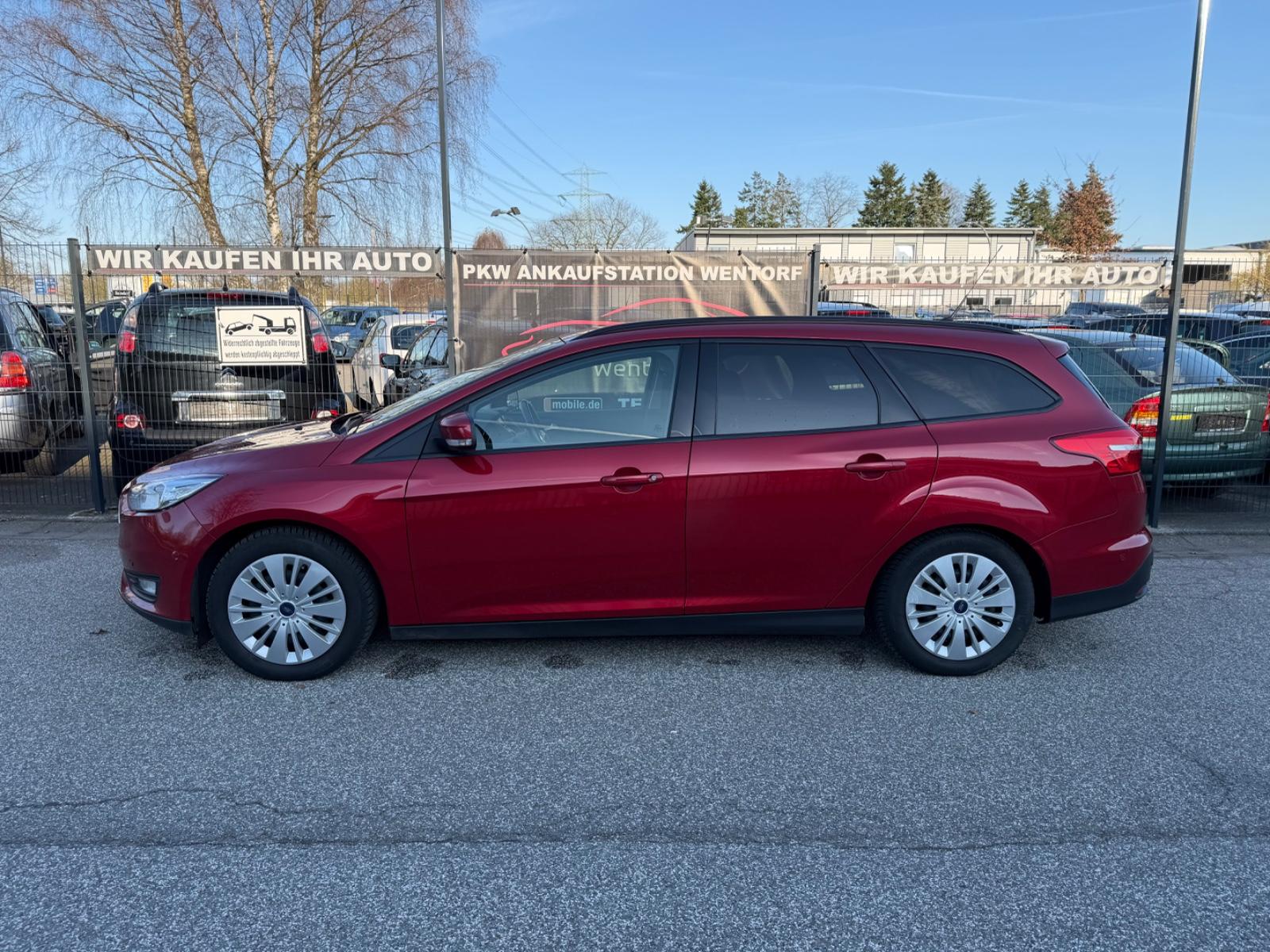 Ford Focus 2015 — photo 16