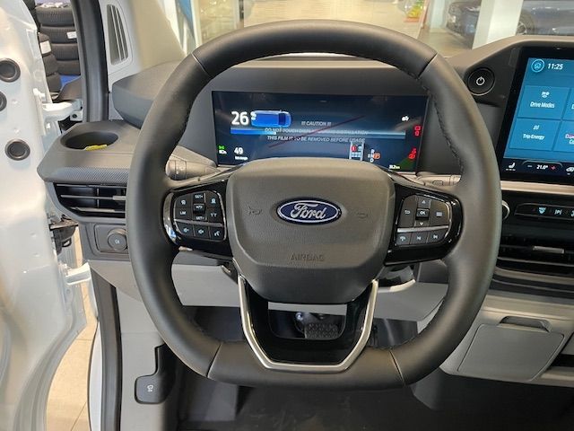 Fahrzeugabbildung Ford Transit Custom E 320 L2 Trend Doppelkabine RWD E